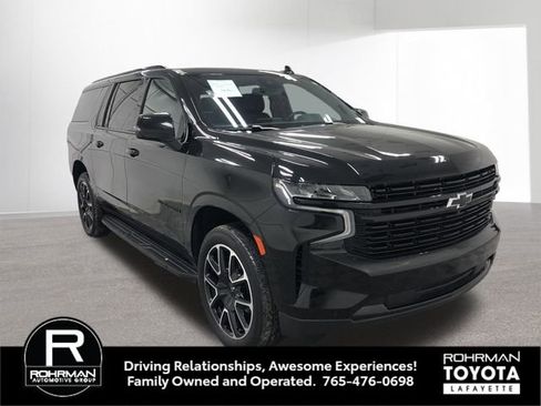 Used 2023 Chevrolet Suburban RST w/ Sport Performance Package image 10