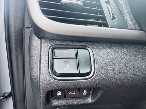 Used 2018 Kia Optima LX FWD image 11