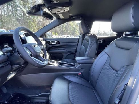 New 2026 Jeep Compass Latitude image 25