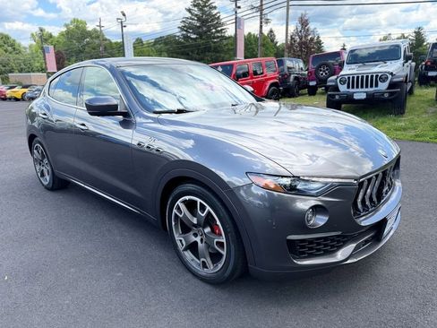 Used 2022 Maserati Levante GT AWD/4WD image 2