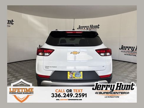 Used 2025 Chevrolet TrailBlazer LT AWD/4WD image 1