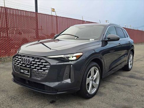 New 2025 Audi Q5 Prestige image 15