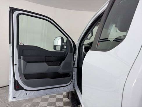 Used 2025 Ford F350 XL w/ Snow Plow Prep Package image 10