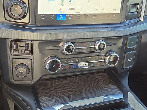 Used 2025 Ford F450 Platinum w/ FX4 Off-Road Package AWD/4WD image 30