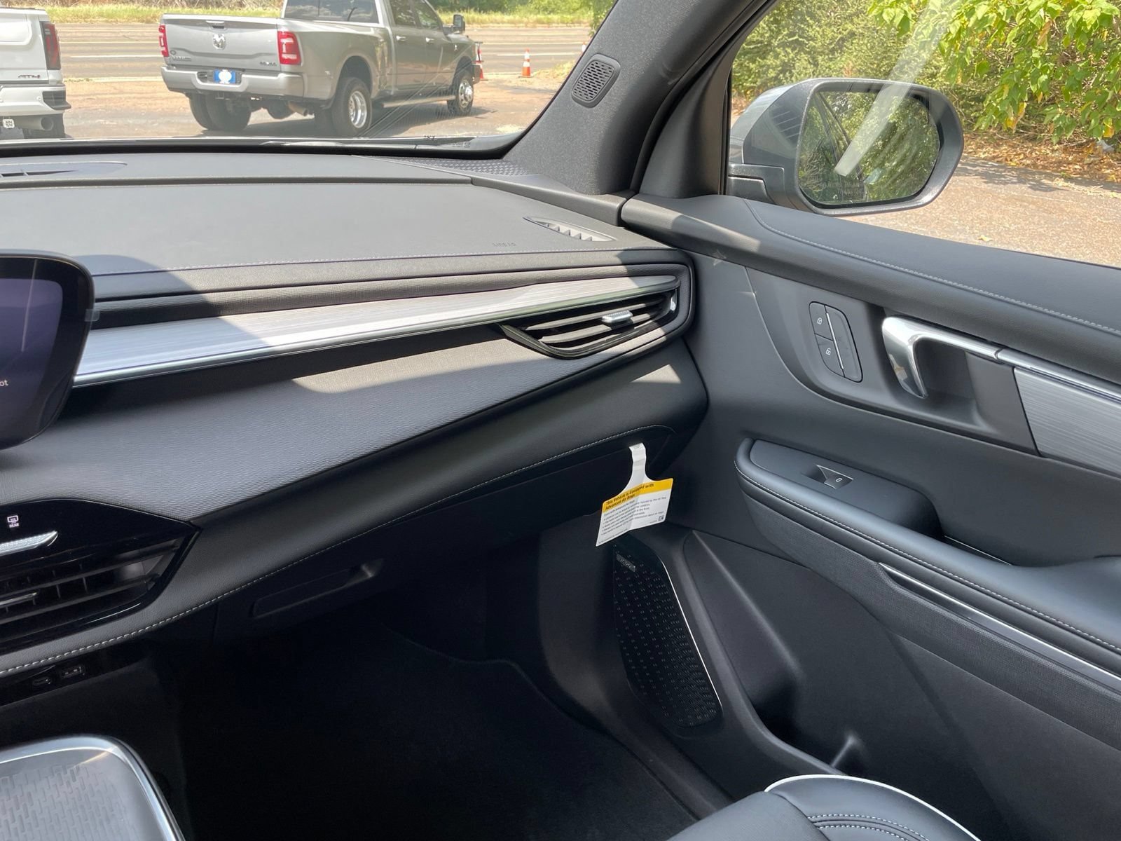 New 2026 Buick Enclave Preferred w/ Power Package FWD image 32