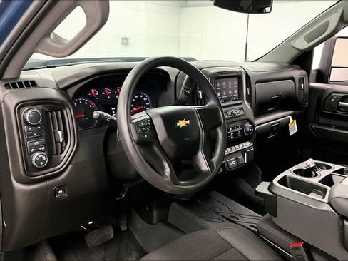 Used 2025 Chevrolet Silverado 2500 Custom w/ Custom Convenience Package AWD/4WD image 17