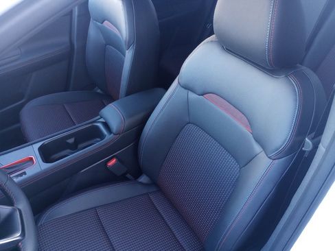 New 2026 Nissan Kicks SR FWD image 9