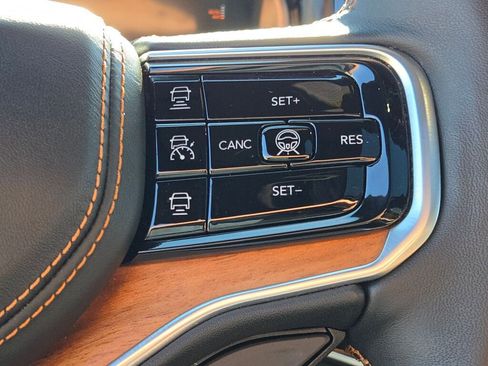 Certified 2024 Jeep Grand Wagoneer L Series III image 33