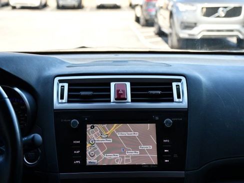 Used 2017 Subaru Outback 2.5i Limited image 22