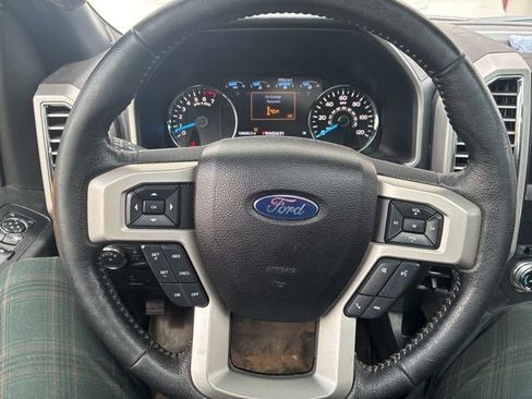 Used 2016 Ford F150 Lariat w/ Equipment Group 502A Luxury AWD/4WD image 15