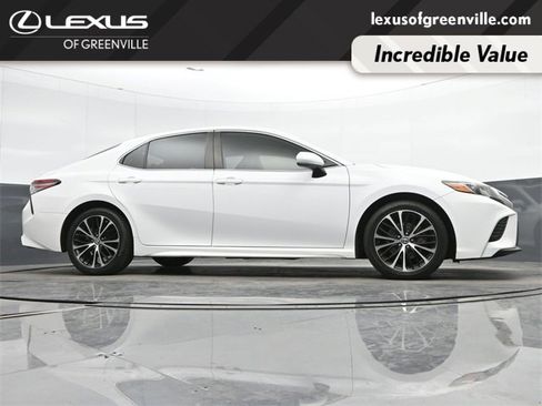 Used 2019 Toyota Camry SE image 11