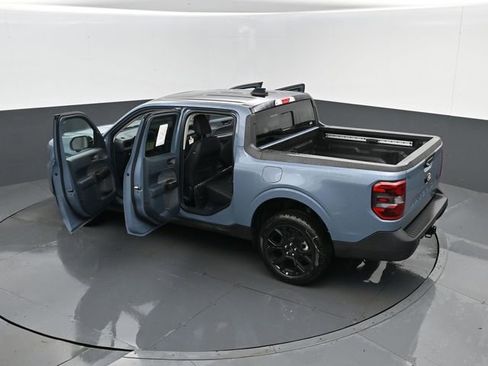 New 2025 Ford Maverick Lariat w/ Black Appearance Package image 28