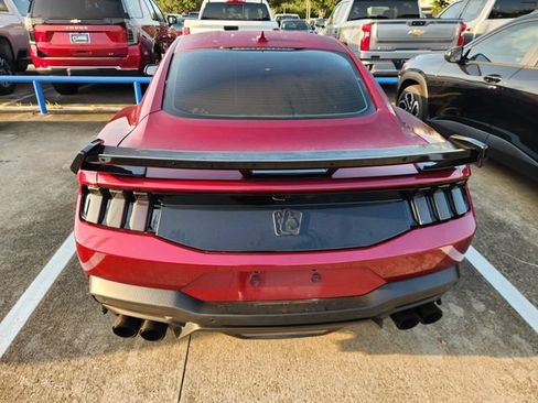 Used 2025 Ford Mustang Coupe RWD image 5