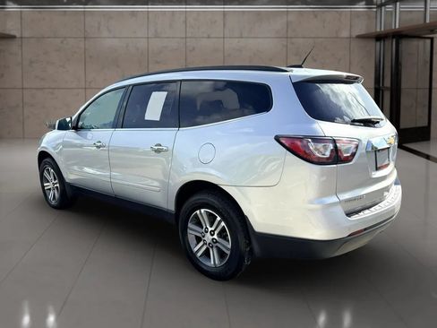 Used 2017 Chevrolet Traverse LT FWD image 5