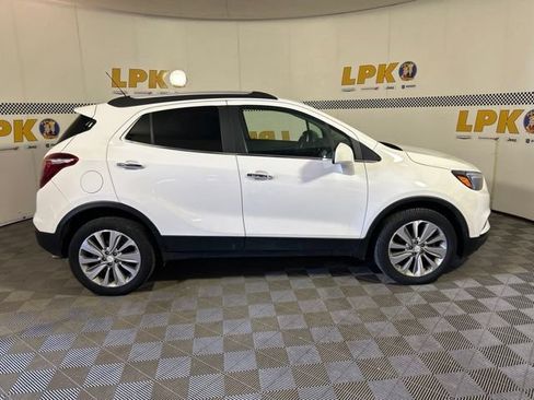 Used 2020 Buick Encore Preferred FWD image 2