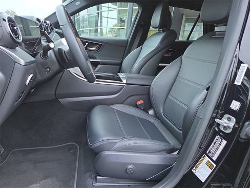 Certified 2024 Mercedes-Benz GLC 300 image 10