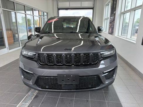 Used 2024 Jeep Grand Cherokee Limited w/ Luxury Tech Group II AWD/4WD image 2