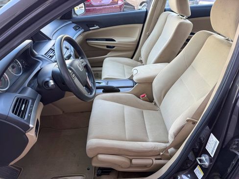 Used 2011 Honda Accord LX image 32