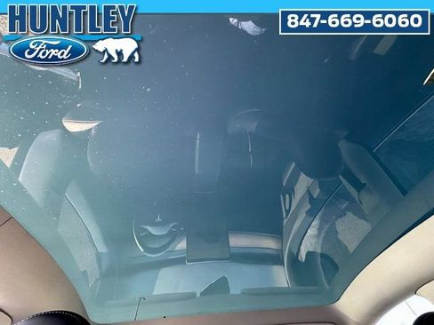 Used 2022 Tesla Model Y Long Range AWD/4WD image 17