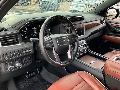 Used 2023 GMC Yukon Denali Ultimate w/ LPO, Floor Liner Package image 15