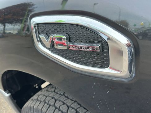 Used 2017 Nissan Titan SV AWD/4WD image 17