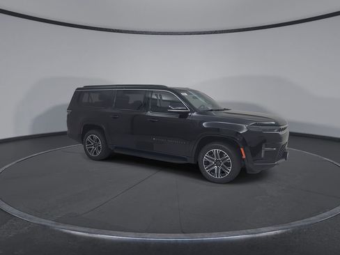 New 2026 Jeep Grand Wagoneer L 4WD image 2