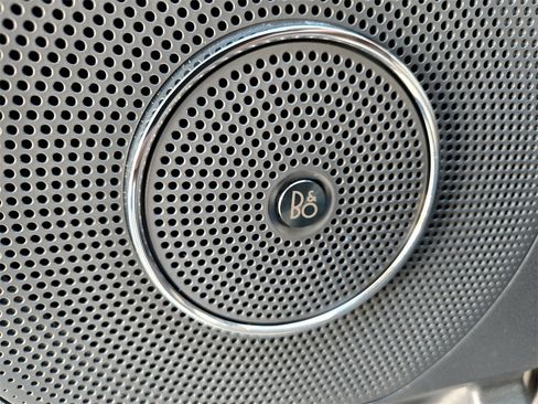 Used 2024 Ford Expedition Limited image 35