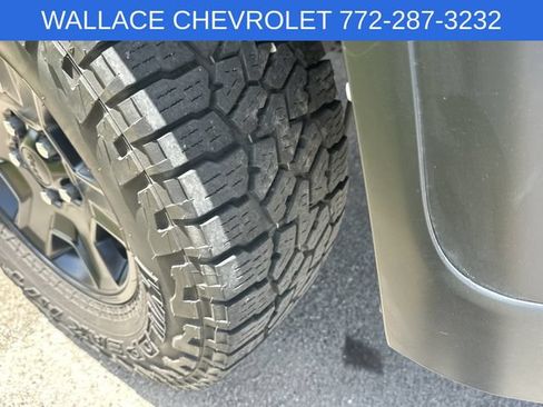 Used 2023 Jeep Gladiator Mojave AWD/4WD image 10