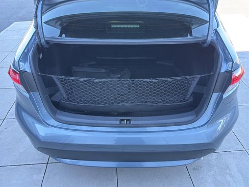 Used 2022 Toyota Corolla LE image 9