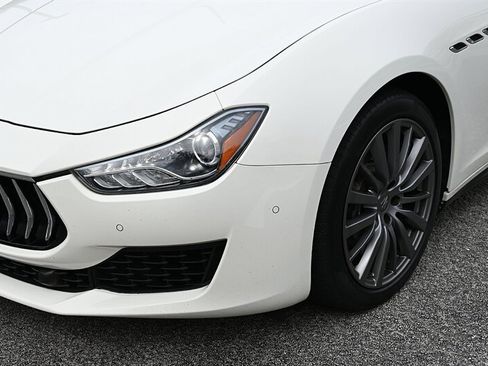 Used 2019 Maserati Ghibli S Q4 AWD/4WD image 12
