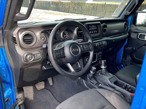 Used 2023 Jeep Gladiator Sport w/ Trailer Tow Package image 18