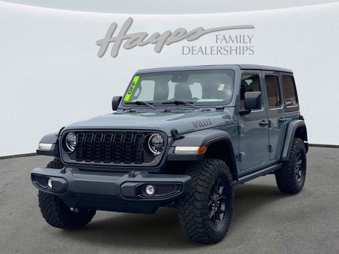 Used 2024 Jeep Wrangler Unlimited Sport AWD/4WD image 8