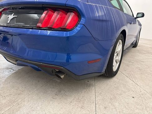 Used 2017 Ford Mustang Coupe RWD image 22