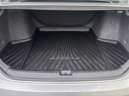 Certified 2018 Honda Accord LX image 30