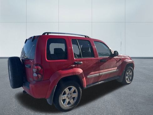 Used 2005 Jeep Liberty Limited image 3