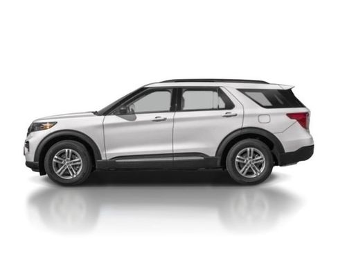 Certified 2023 Ford Explorer XLT w/ Equipment Group 202A AWD/4WD image 3