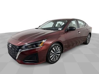 Used 2025 Nissan Altima 2.5 SV