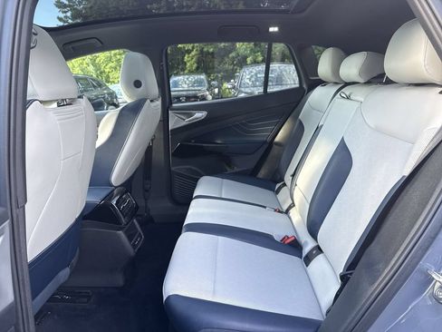 Used 2024 Volkswagen ID.4 S RWD image 24