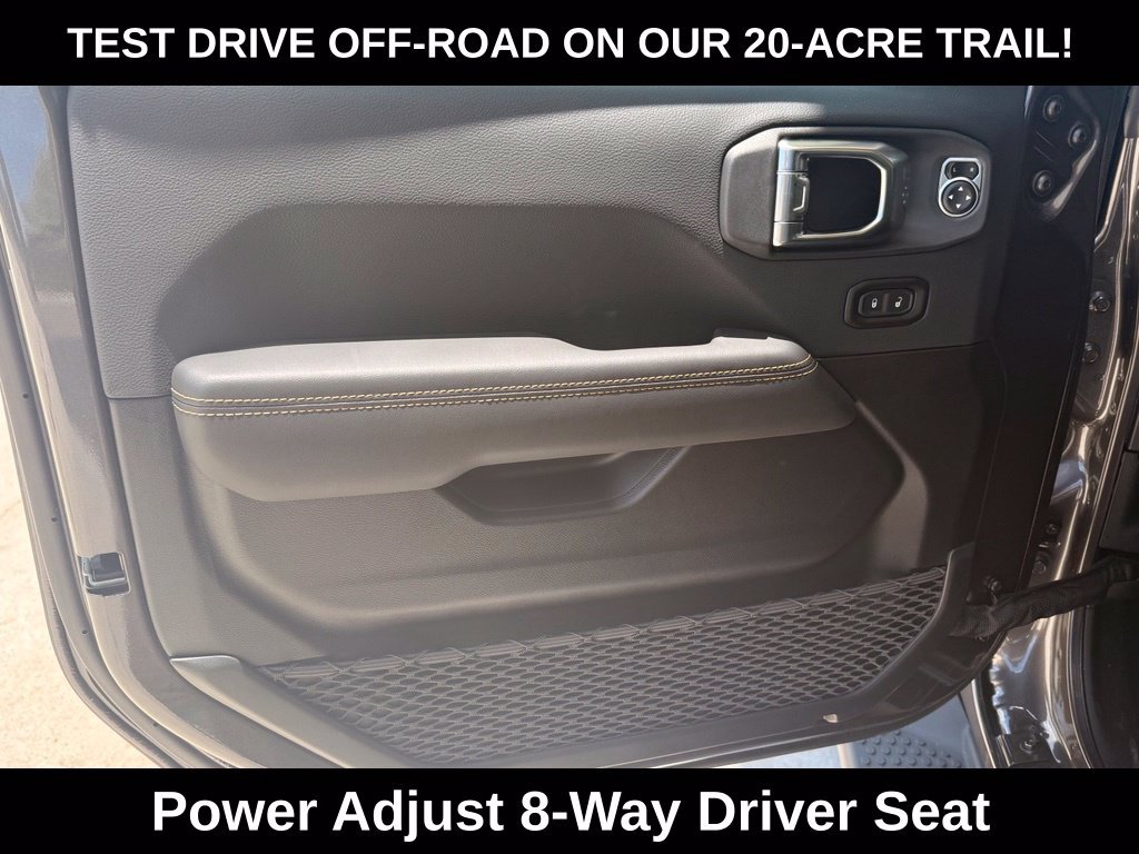 New 2026 Jeep Wrangler Unlimited Sahara AWD/4WD image 32