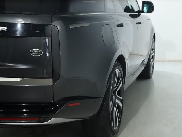 Certified 2023 Land Rover Range Rover SE AWD/4WD image 8