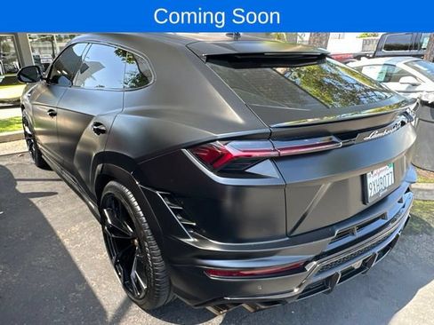 Used 2024 Lamborghini Urus S AWD/4WD image 2