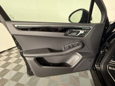 New 2025 Porsche Macan image 25