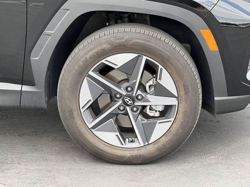 Certified 2025 Hyundai Tucson SEL AWD/4WD image 16