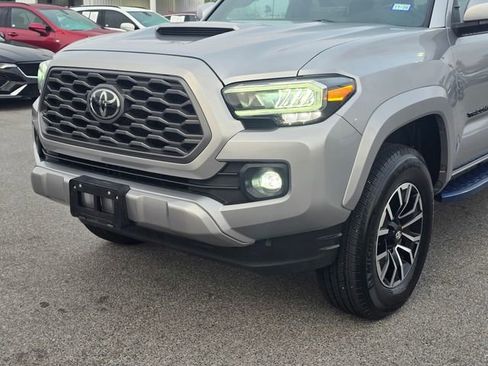Used 2021 Toyota Tacoma TRD Sport w/ Technology Package image 14