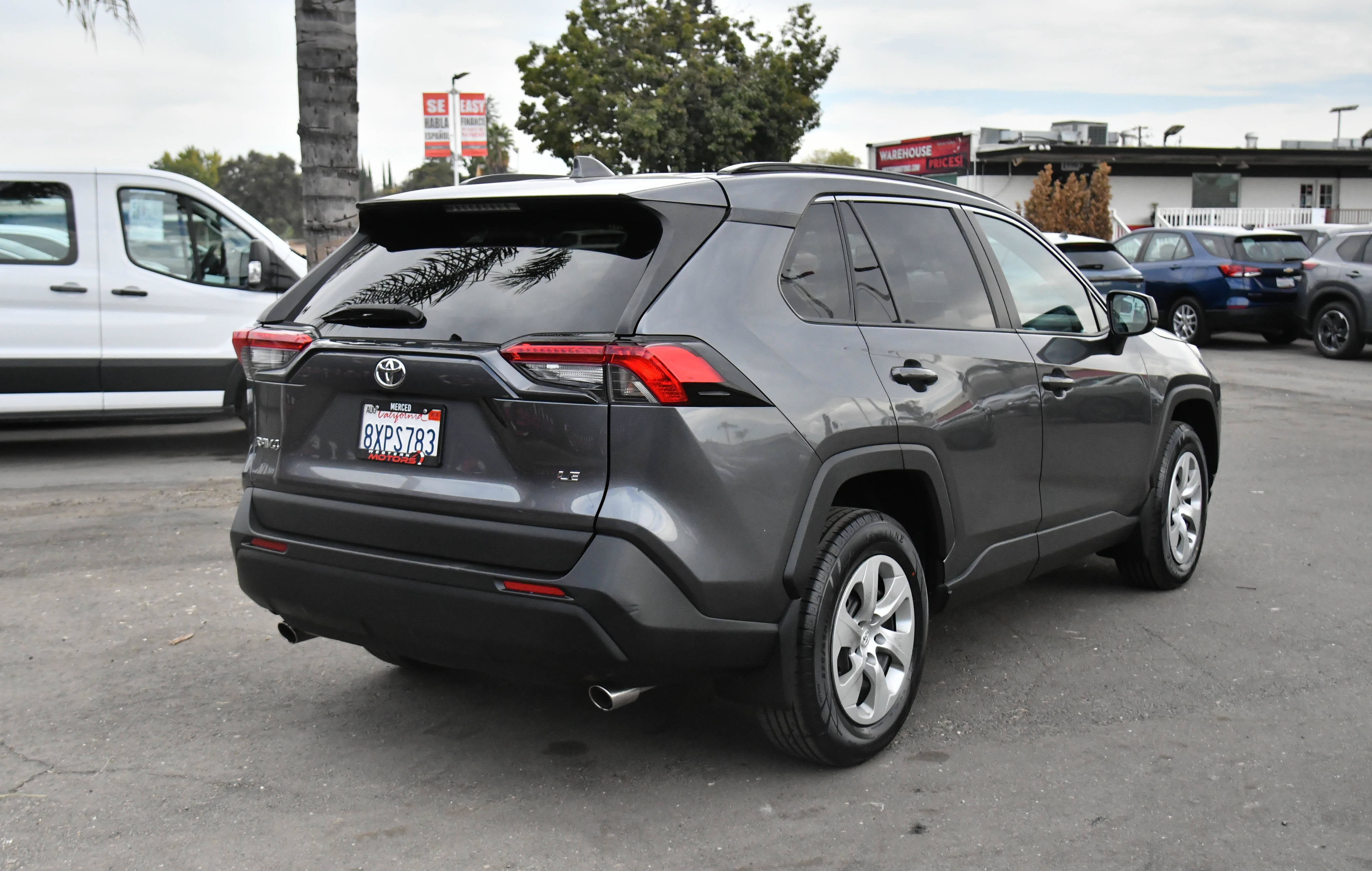 Used 2021 Toyota RAV4 LE FWD image 8