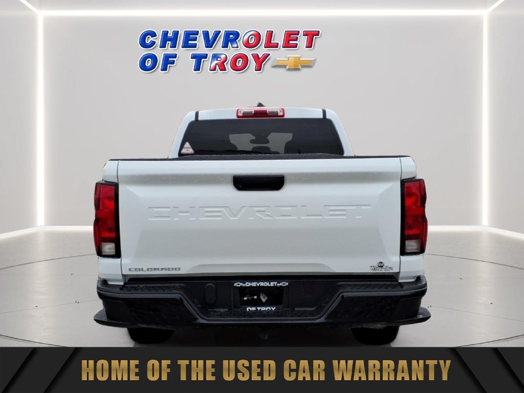 Used 2024 Chevrolet Colorado W/T RWD image 8