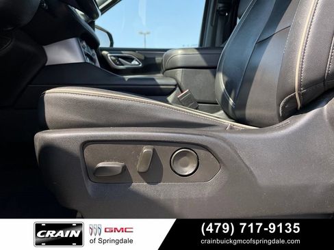 Used 2021 GMC Yukon SLT w/ SLT Premium Package AWD/4WD image 11