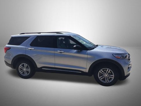 Used 2022 Ford Explorer XLT w/ Equipment Group 202A AWD/4WD image 1