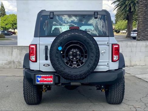 New 2026 Ford Bronco 4-Door w/ Sasquatch Package AWD/4WD image 4