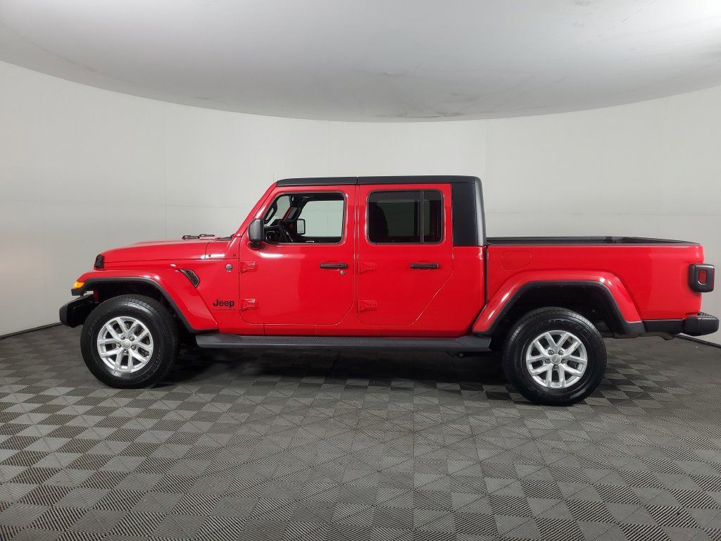 Used 2023 Jeep Gladiator Sport AWD/4WD image 7